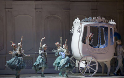 La Cenerentola i tots contents.